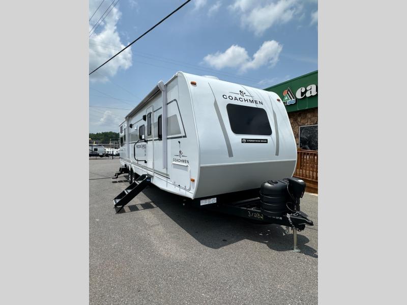 New 2026 Coachmen RV Freedom Express Select 31SE Travel Trailer at