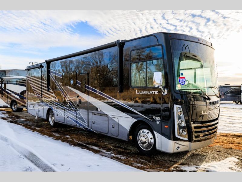 New 2025 Thor Motor Coach Luminate DD35 Motor Home Class A at