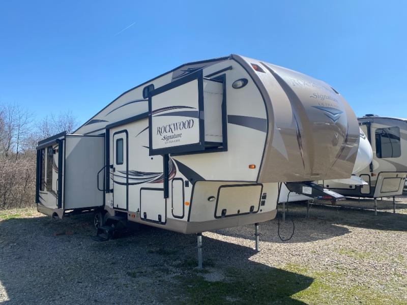 Used 2015 Forest River RV Rockwood Signature Ultra Lite 8289WS